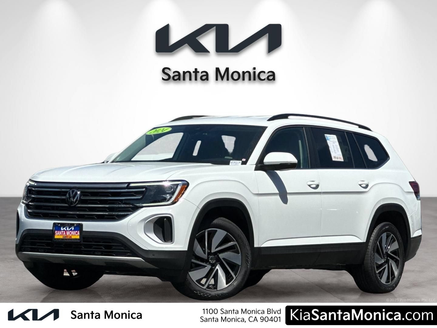 Used 2024 Volkswagen Atlas SE AWD/4WD image 1