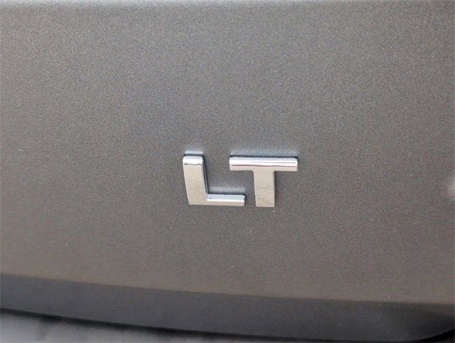 Used 2021 Chevrolet Traverse LT image 30