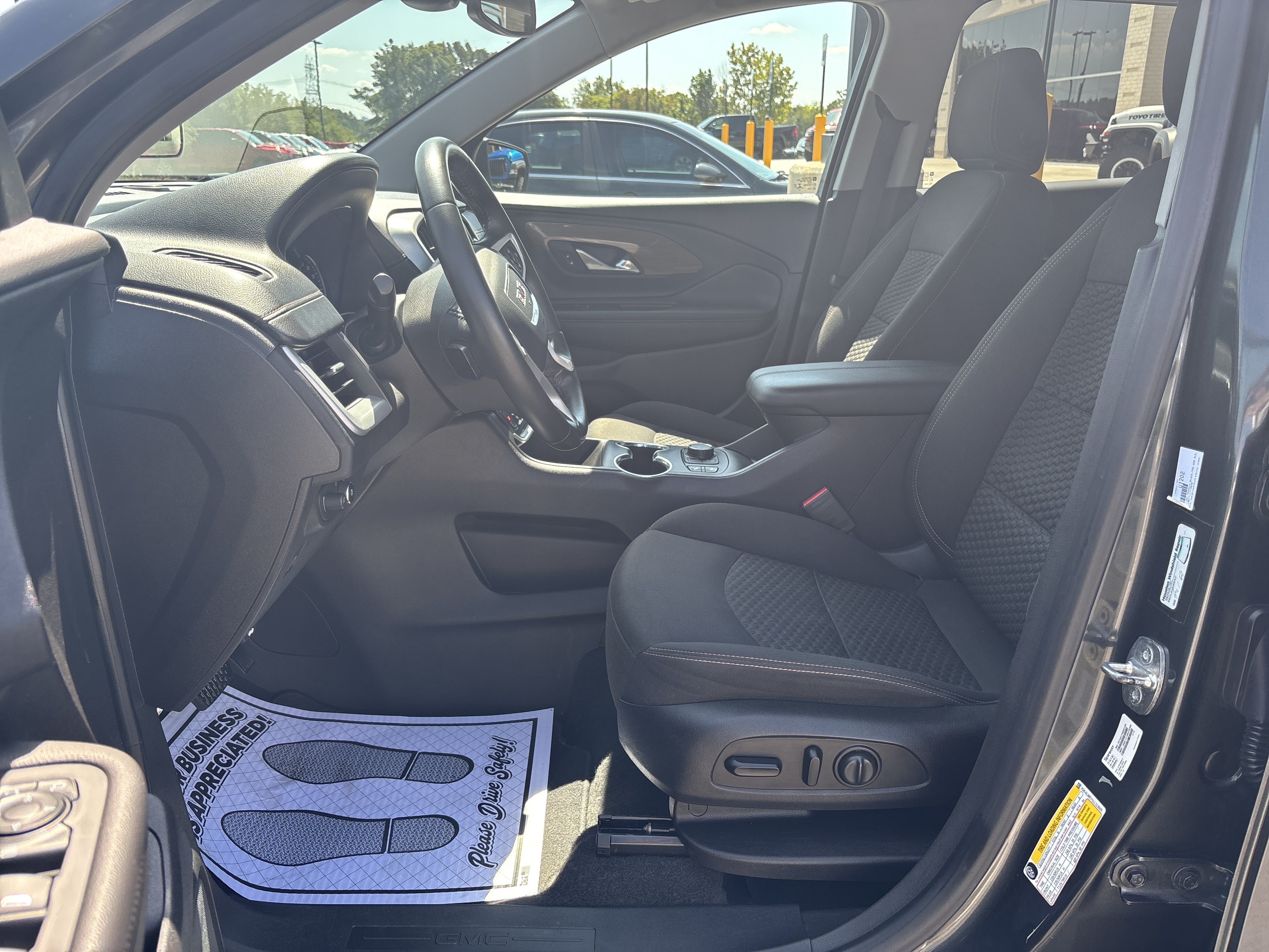 Used 2020 GMC Terrain SLE w/ Driver Convenience Package FWD image 12