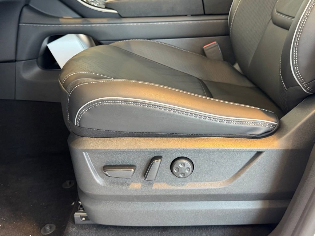 Certified 2026 INFINITI QX80 Luxe w/ Exterior Package image 16