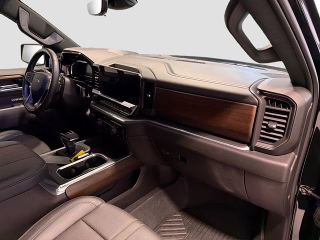 Used 2025 Chevrolet Silverado 1500 High Country w/ Midnight Edition image 26