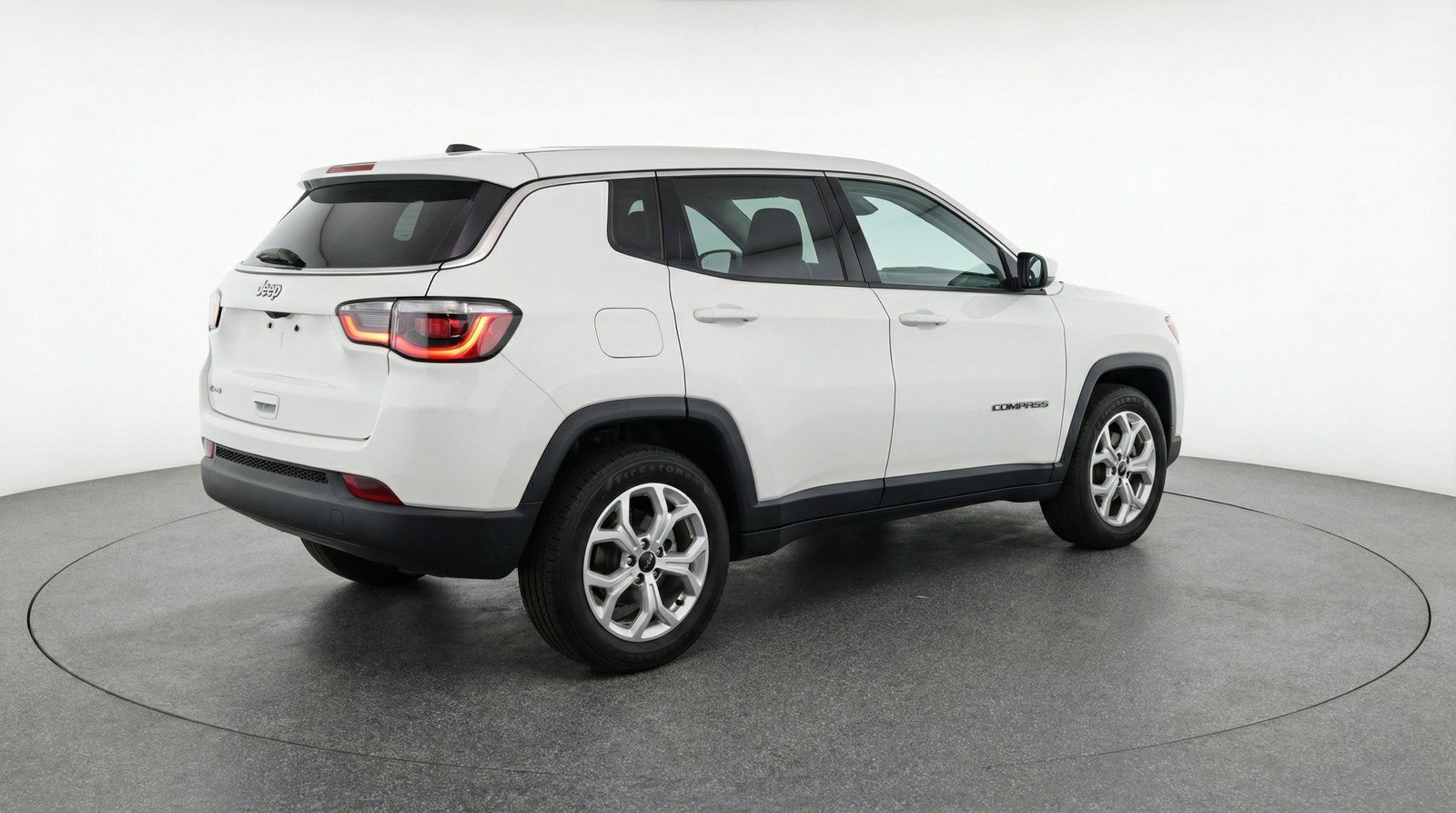 Used 2025 Jeep Compass Latitude image 9