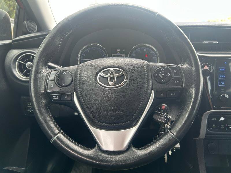 Used 2017 Toyota Corolla SE w/ Carpet Mat Package (TMS) FWD image 12