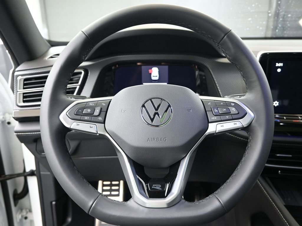 Used 2025 Volkswagen Atlas Cross Sport SEL Premium R-Line image 22