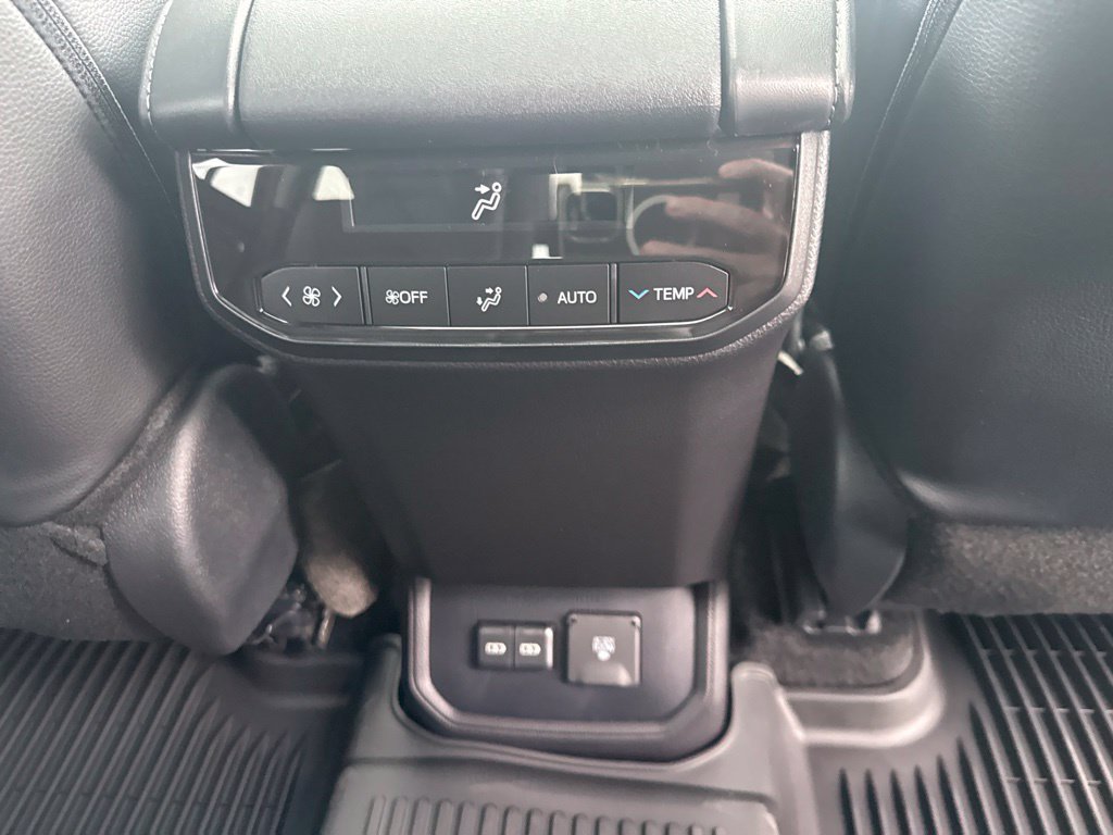 New 2026 Toyota Highlander Limited AWD/4WD image 15