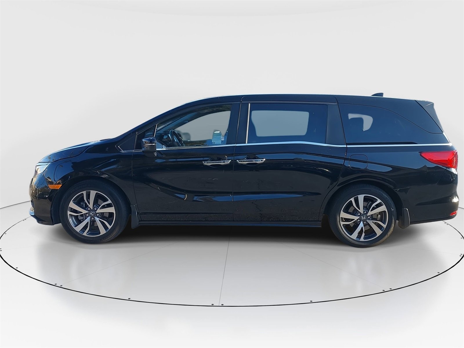 Used 2023 Honda Odyssey Touring image 8
