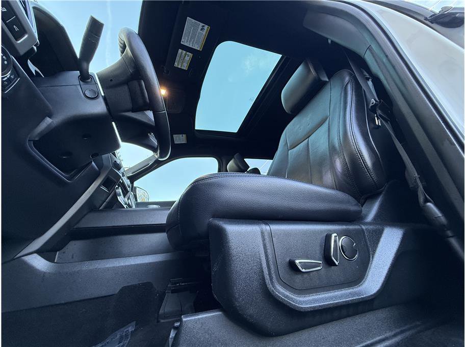 Used 2018 Ford Expedition XLT w/ Equipment Group 202A image 20