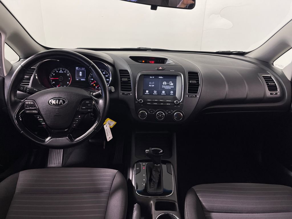 Used 2017 Kia Forte S image 14