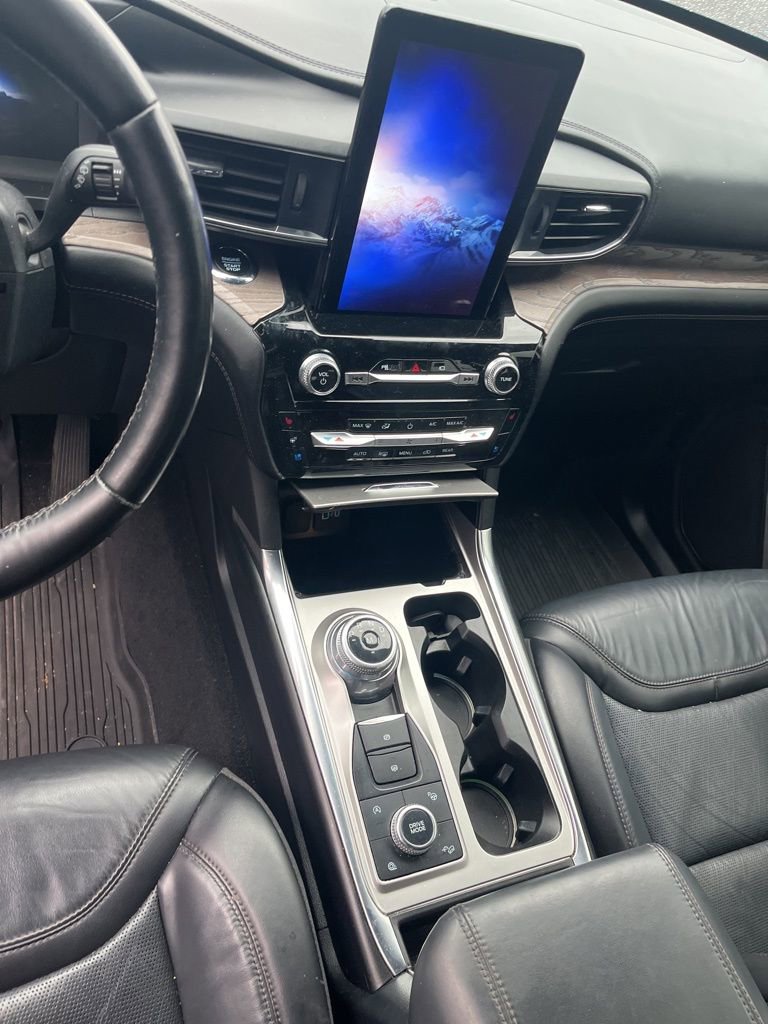 Used 2021 Ford Explorer Platinum w/ Equipment Group 601A image 8