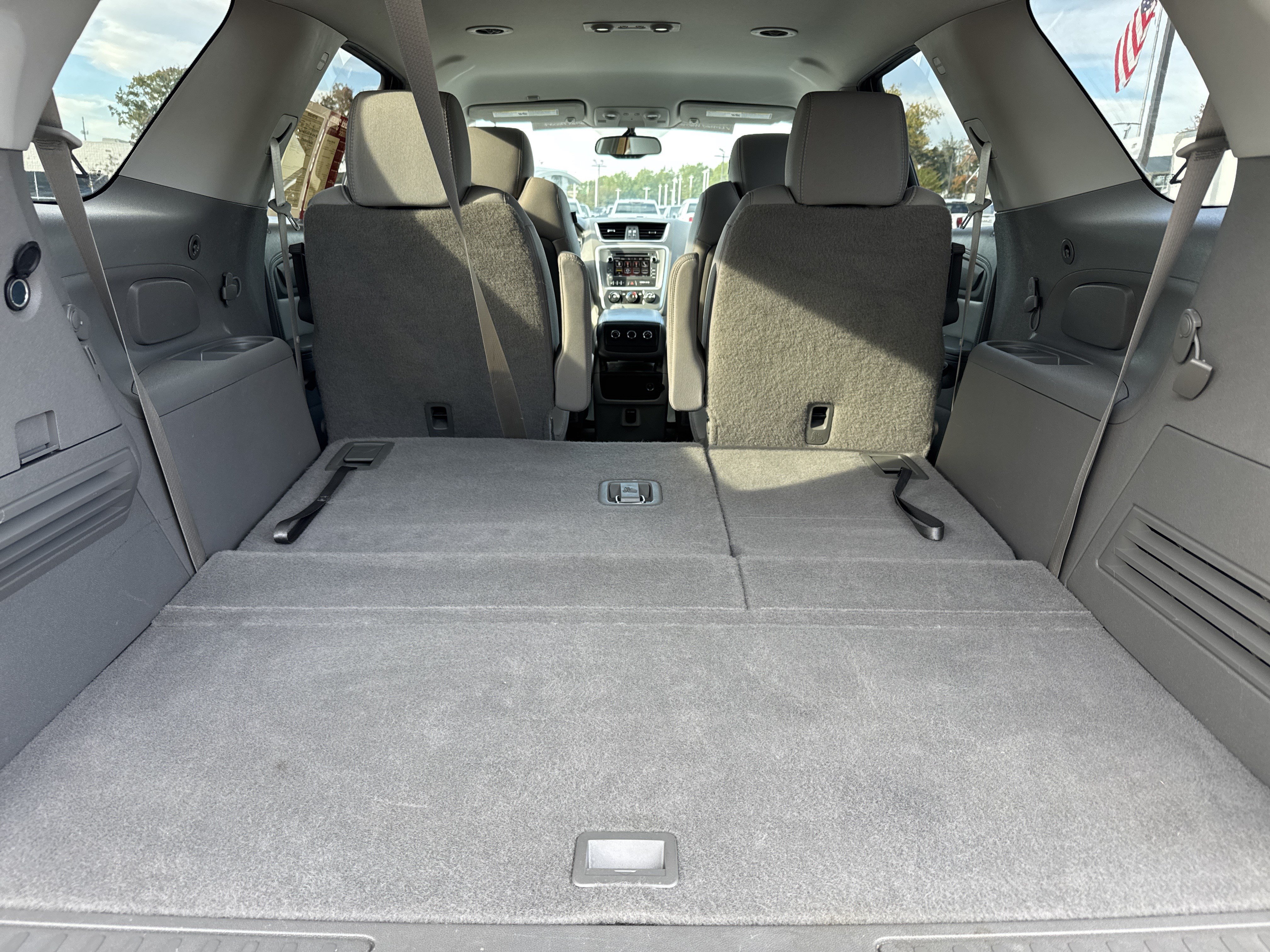 Used 2014 GMC Acadia SLE FWD image 31