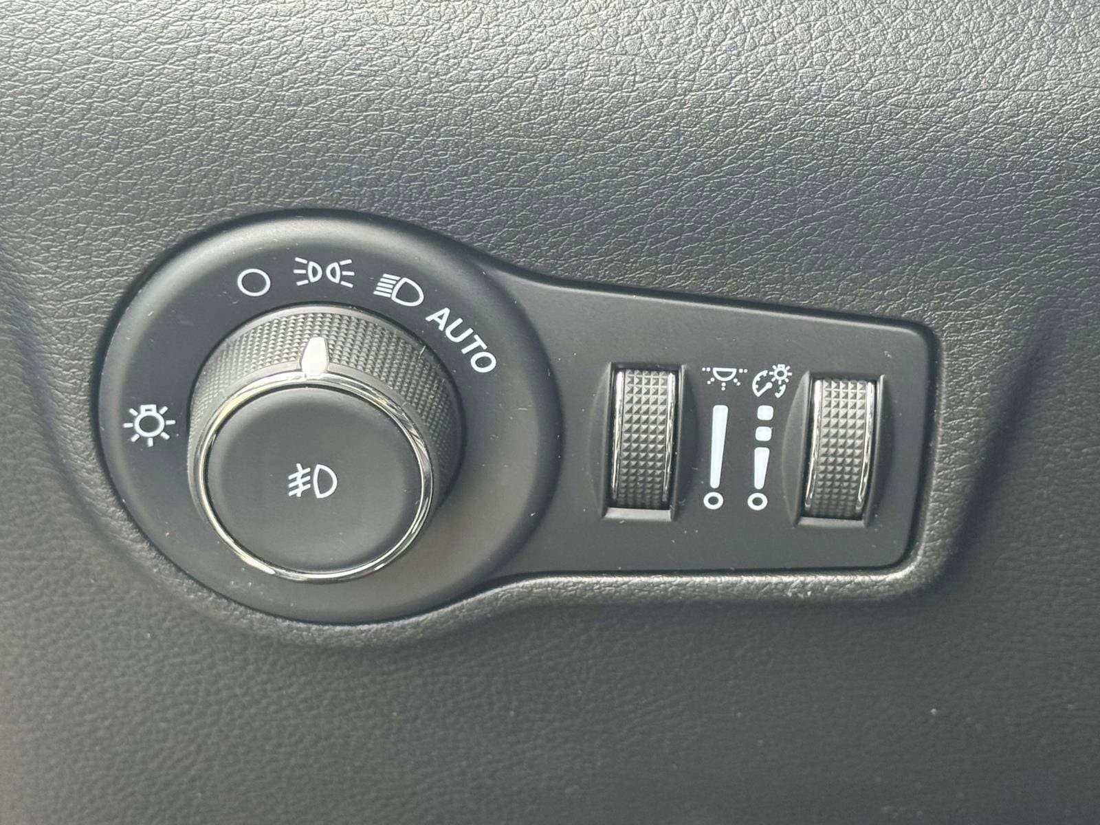 Certified 2022 Jeep Compass High Altitude AWD/4WD image 19