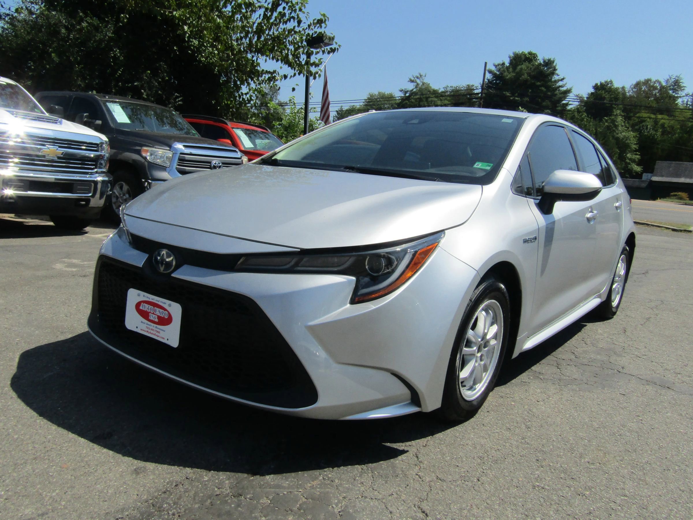 Used 2021 Toyota Corolla LE FWD image 3