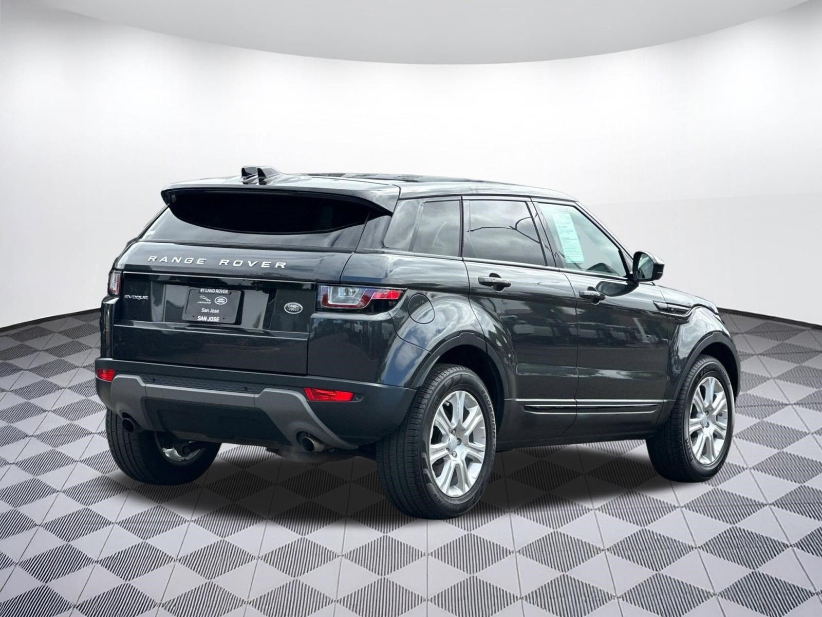 Used 2017 Land Rover Range Rover Evoque SE Premium AWD/4WD image 9