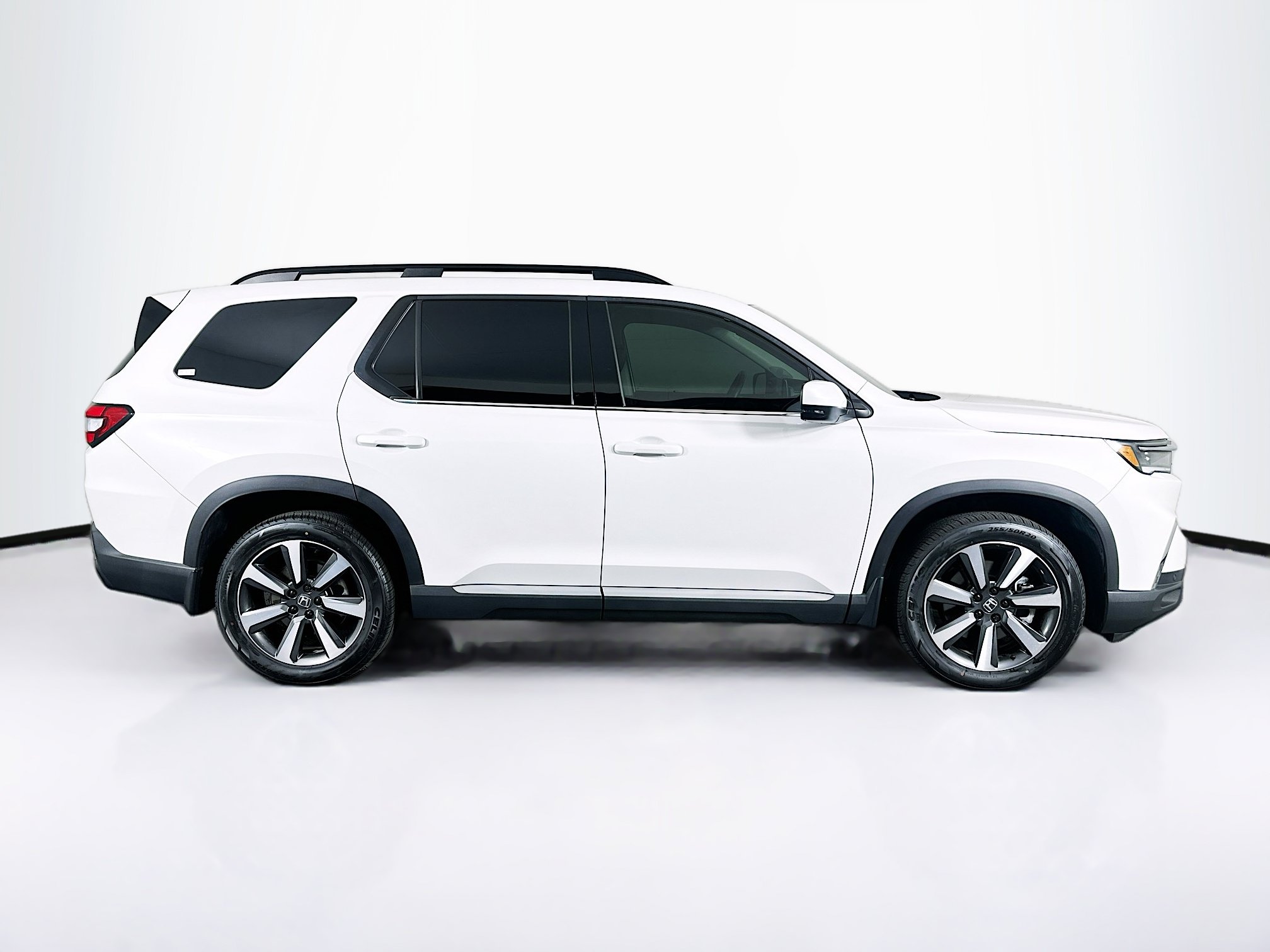 Used 2024 Honda Pilot Touring image 10