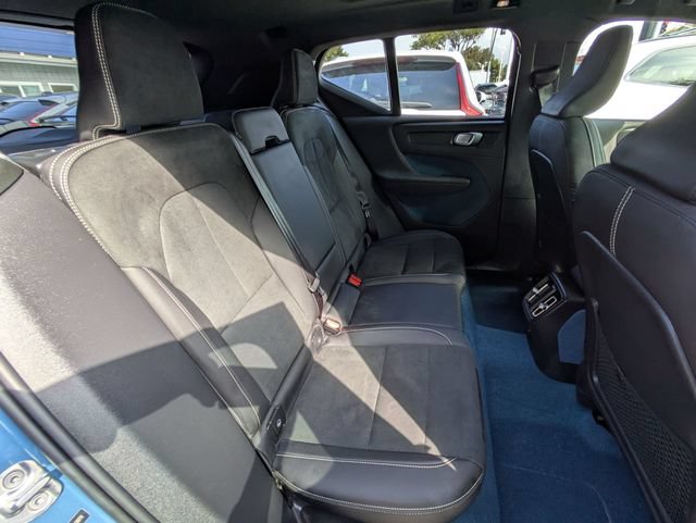 Certified 2023 Volvo XC40 Recharge Plus AWD/4WD image 28