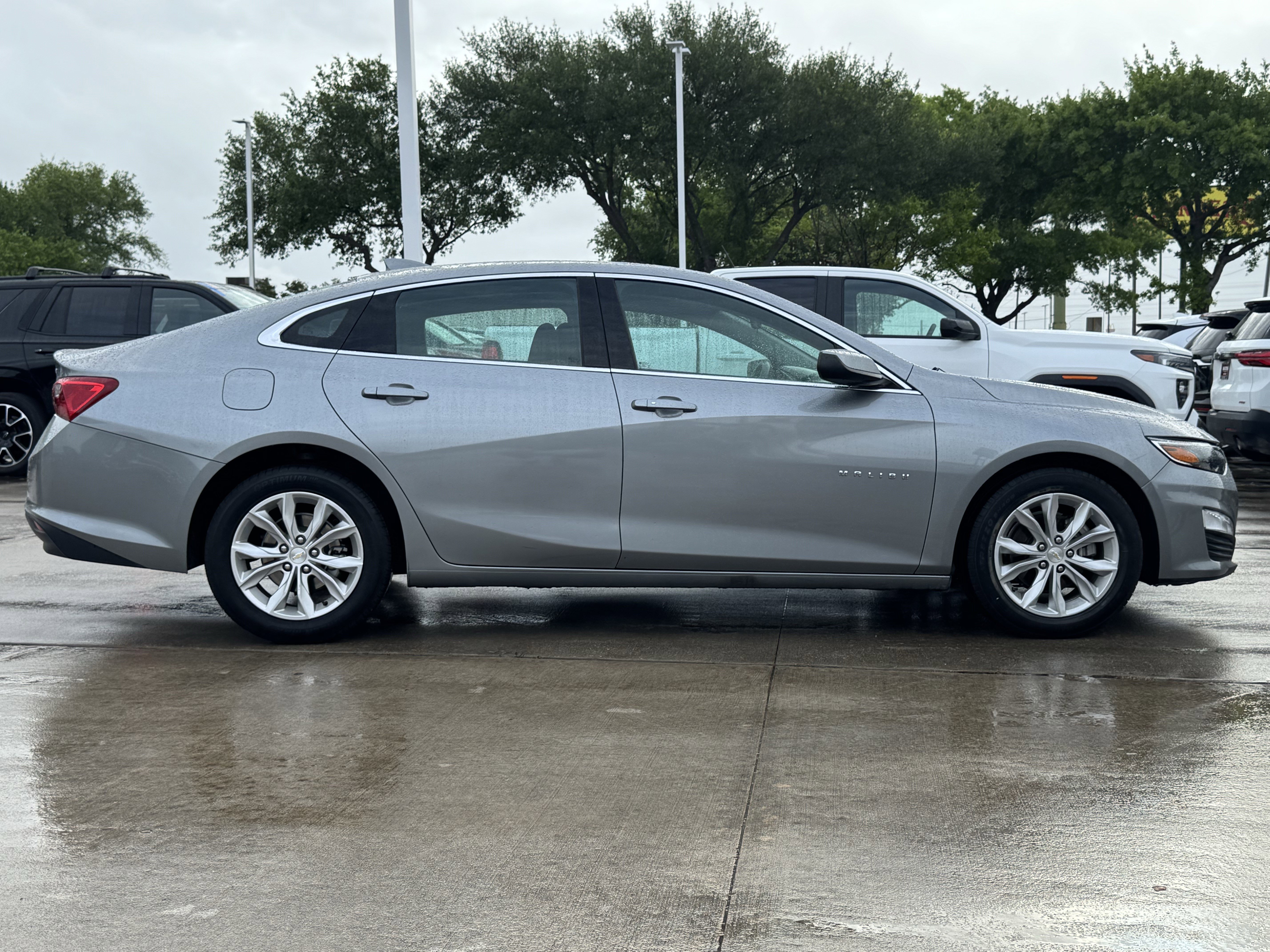 Used 2024 Chevrolet Malibu LT FWD image 7