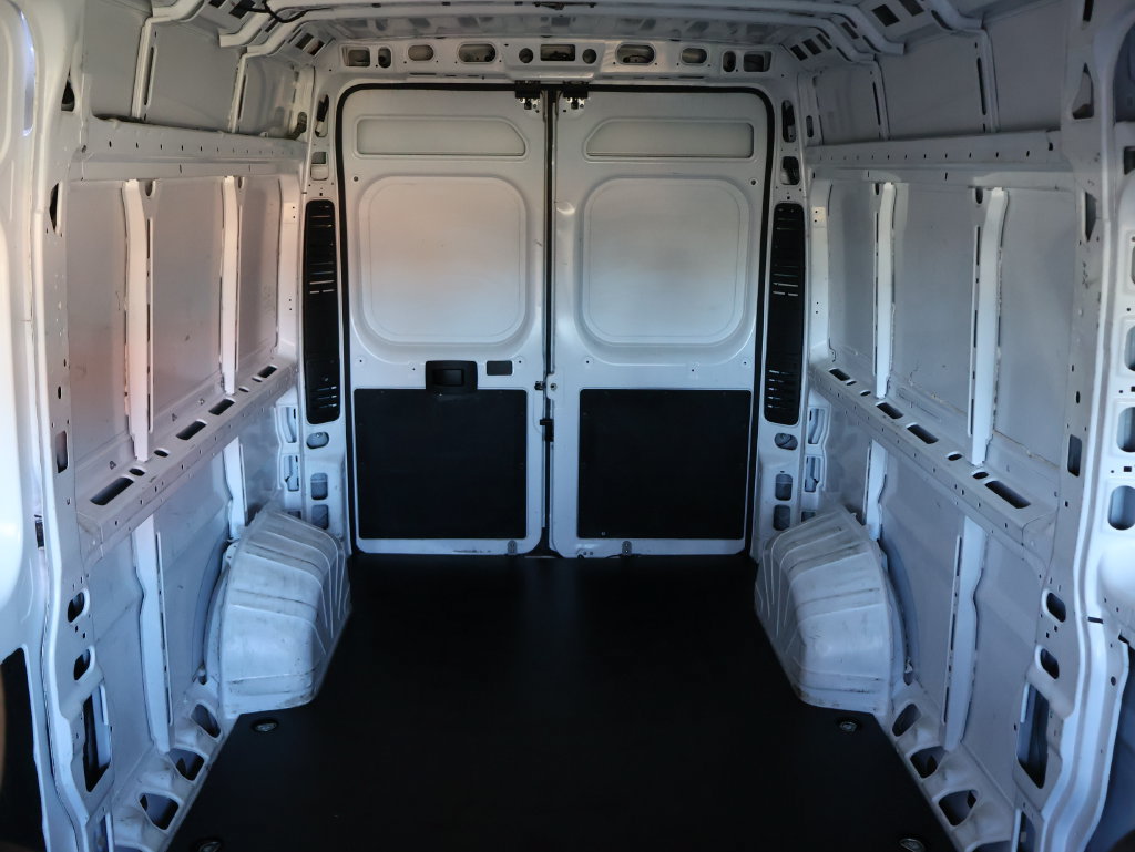 Used 2024 RAM ProMaster 2500 w/ Premium Convenience Group FWD image 18