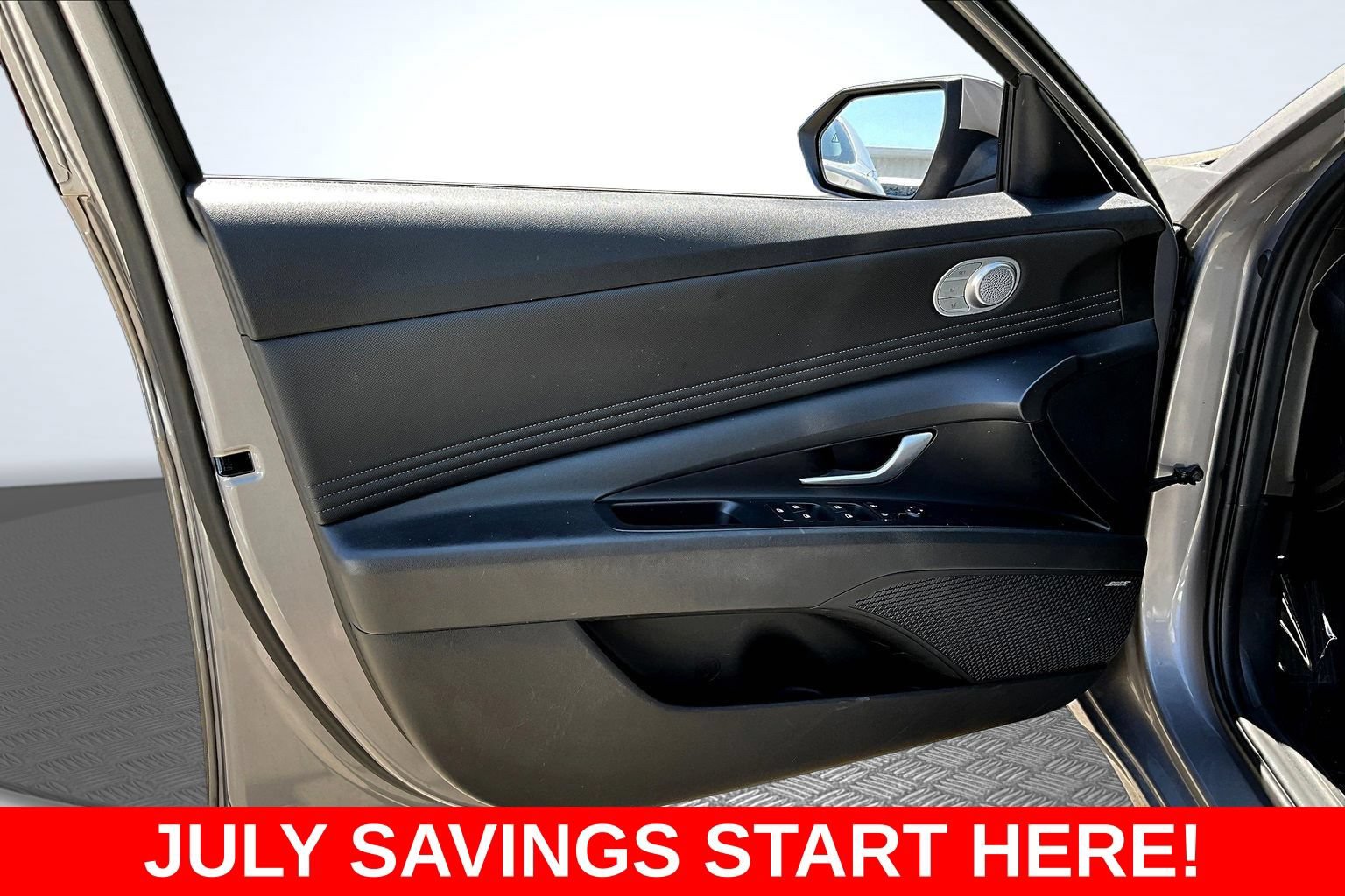 Used 2023 Hyundai Elantra Limited w/ Preferred Accessory Package FWD image 21