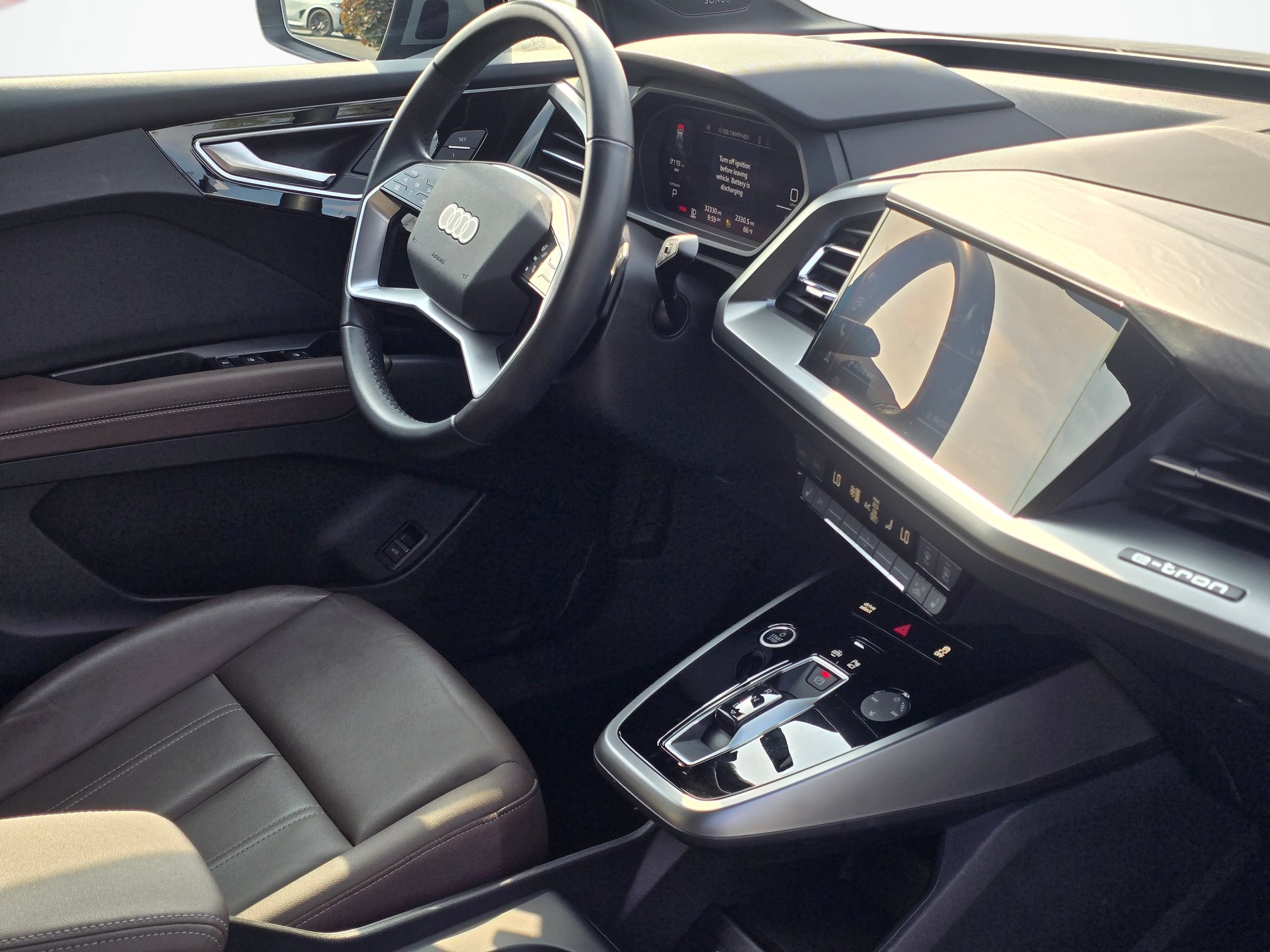Used 2023 Audi Q4 e-tron Premium Plus w/ Premium Plus AWD/4WD image 27