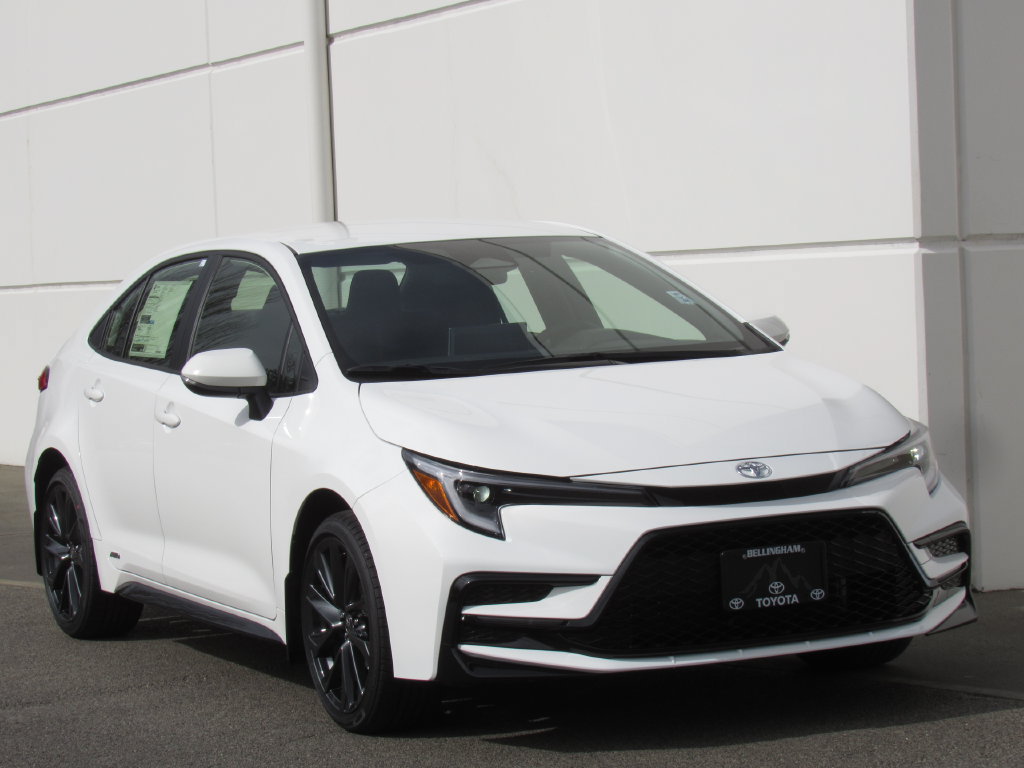 New 2026 Toyota Corolla SE w/ SE Premium Package AWD/4WD image 2