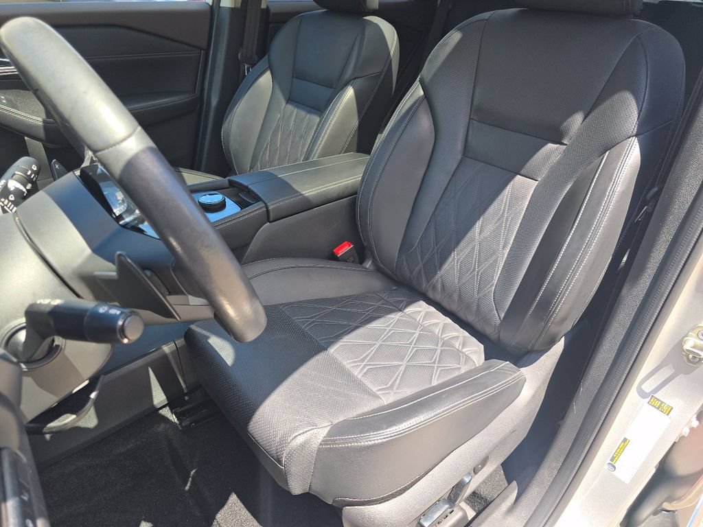 Used 2023 Nissan Rogue Platinum w/ Platinum Premium Package AWD/4WD image 24
