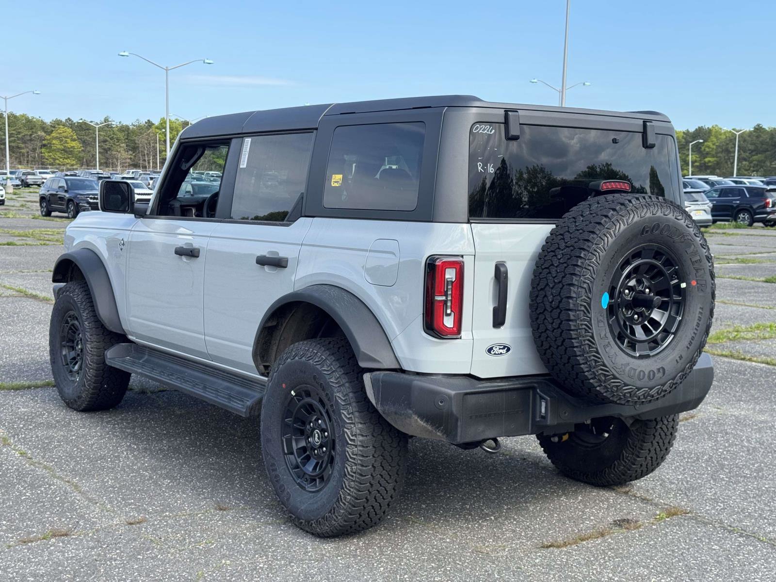 New 2026 Ford Bronco Outer Banks w/ Sasquatch Package AWD/4WD image 5