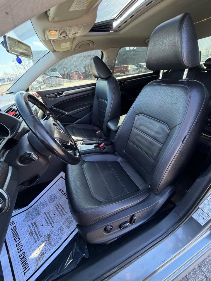 Used 2017 Volkswagen Passat 1.8T SE FWD image 19