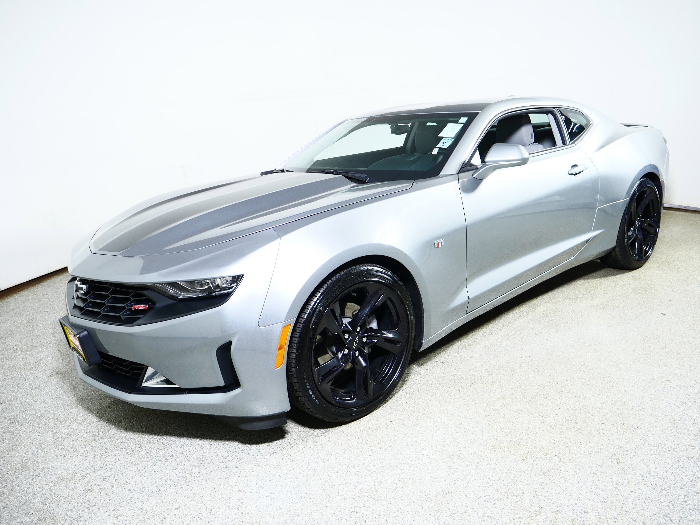 Used 2024 Chevrolet Camaro LT w/ RS Package RWD image 3