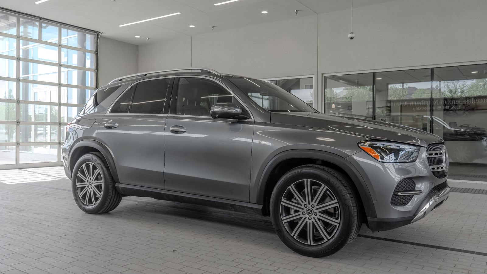 Used 2025 Mercedes-Benz GLE 450e 4MATIC image 12