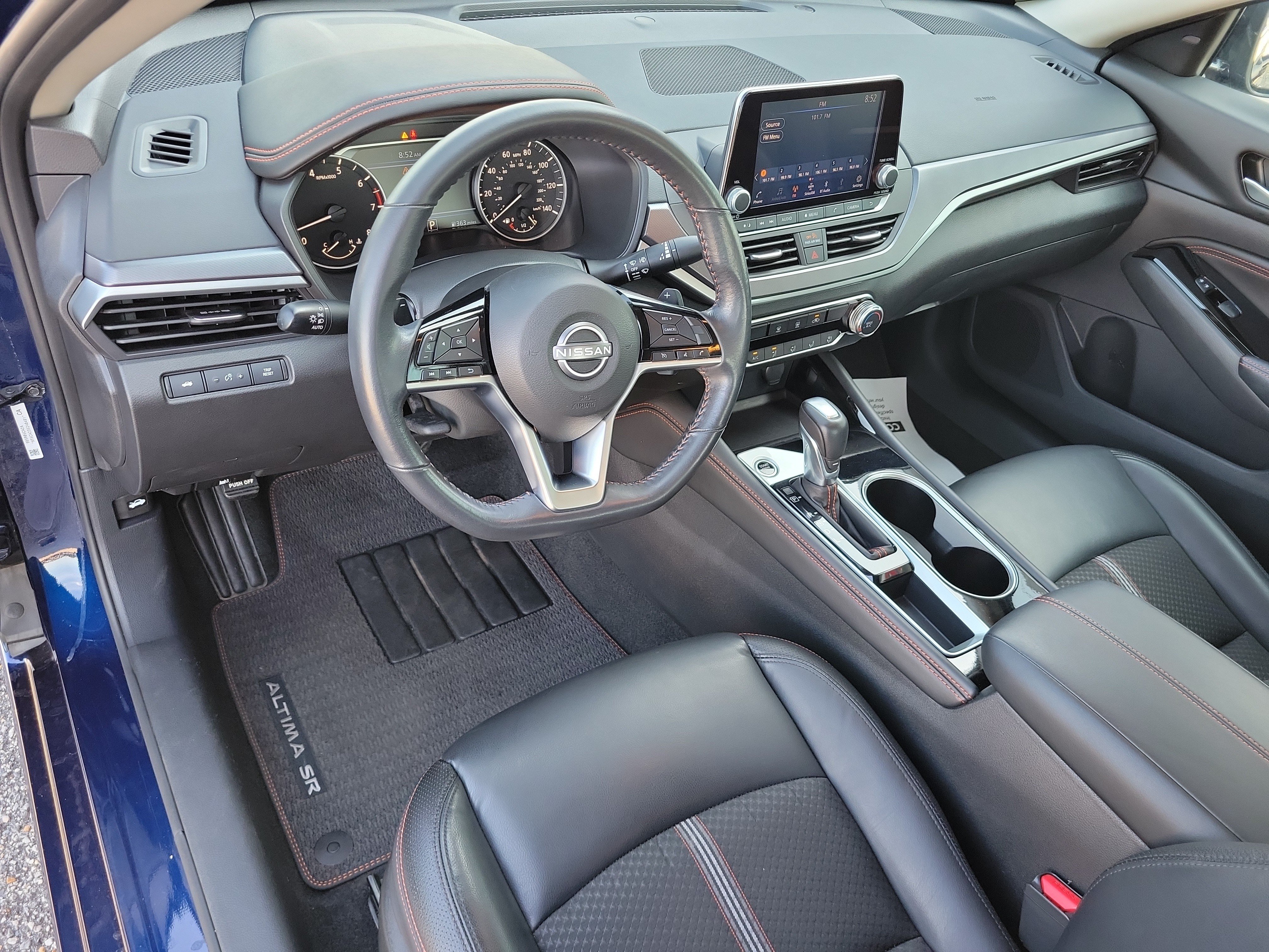 Used 2023 Nissan Altima 2.5 SR FWD image 8