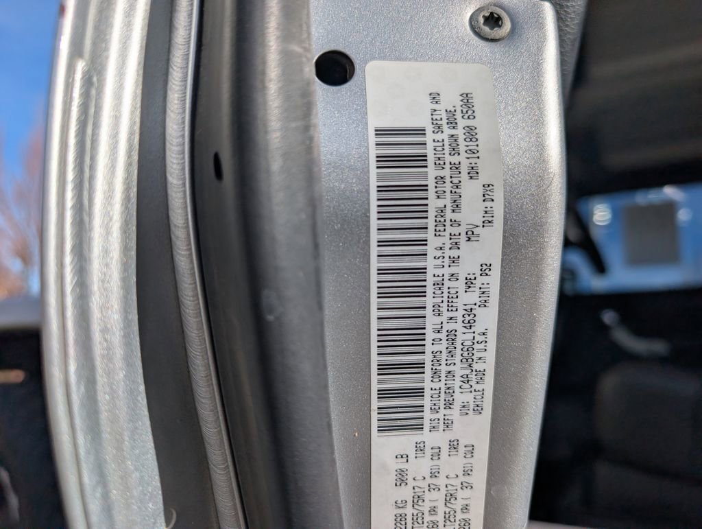 Used 2012 Jeep Wrangler Sahara image 34