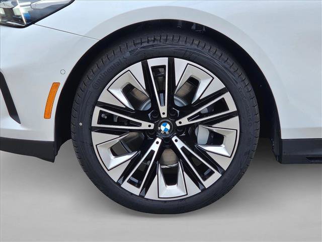 Certified 2026 BMW 530i w/ Premium Package RWD image 18