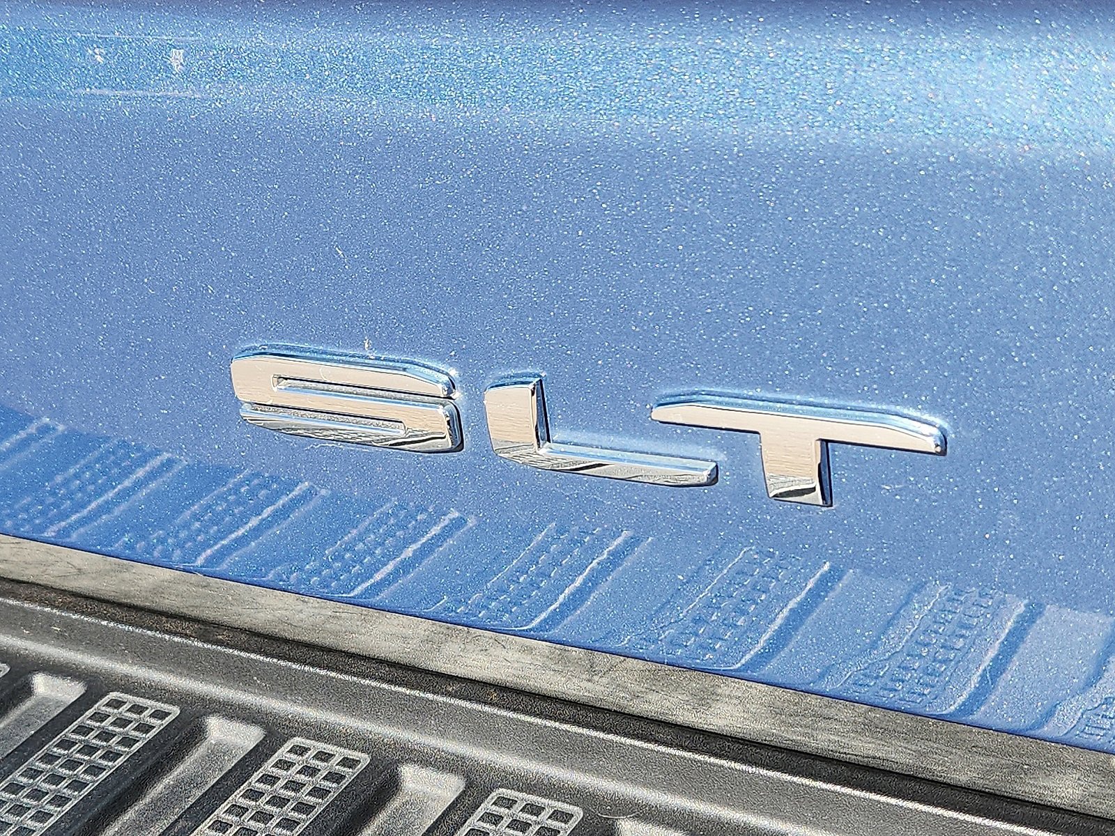 Used 2024 GMC Sierra 1500 SLT image 10