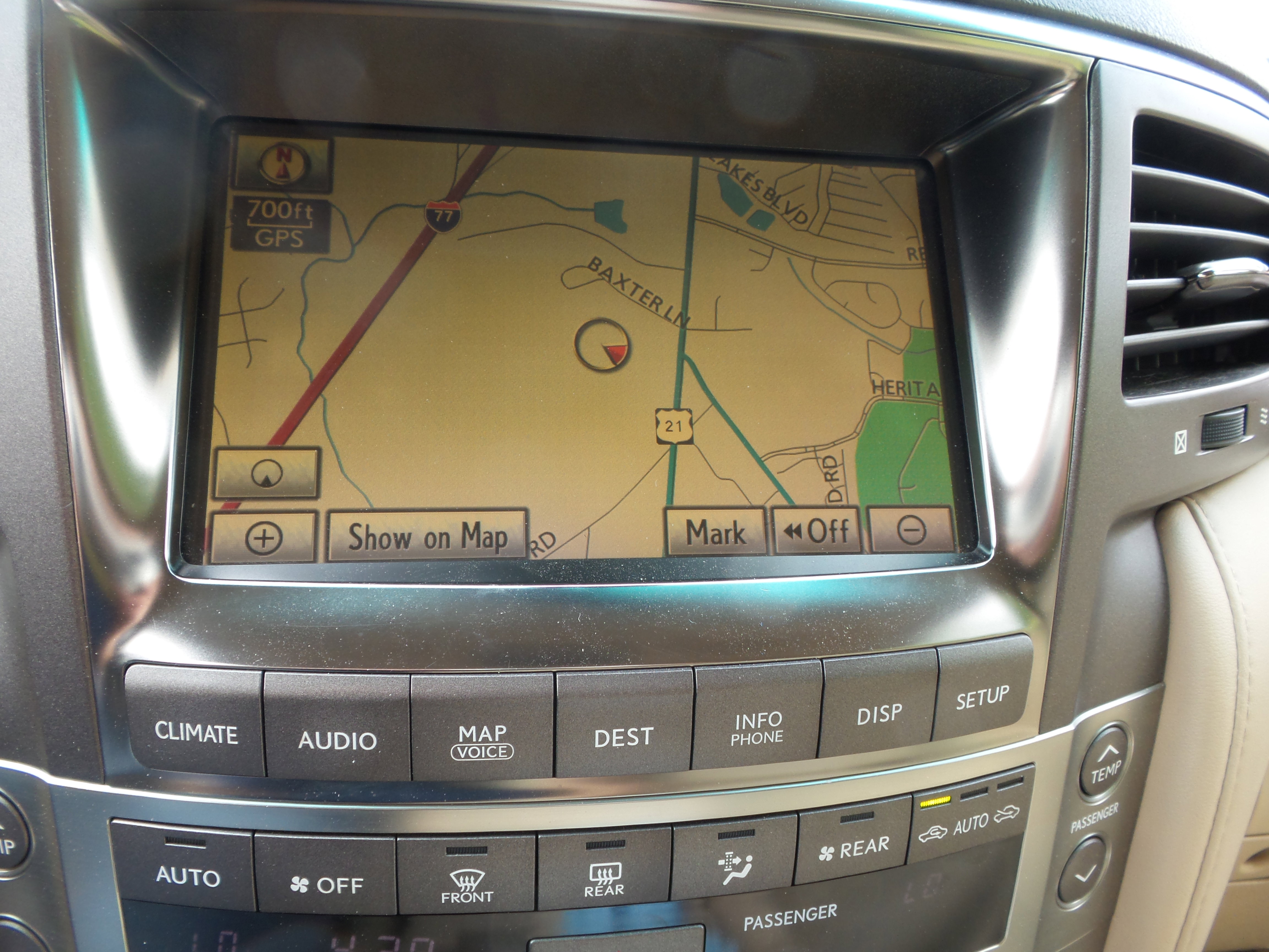 Used 2011 Lexus LX 570 4WD image 11