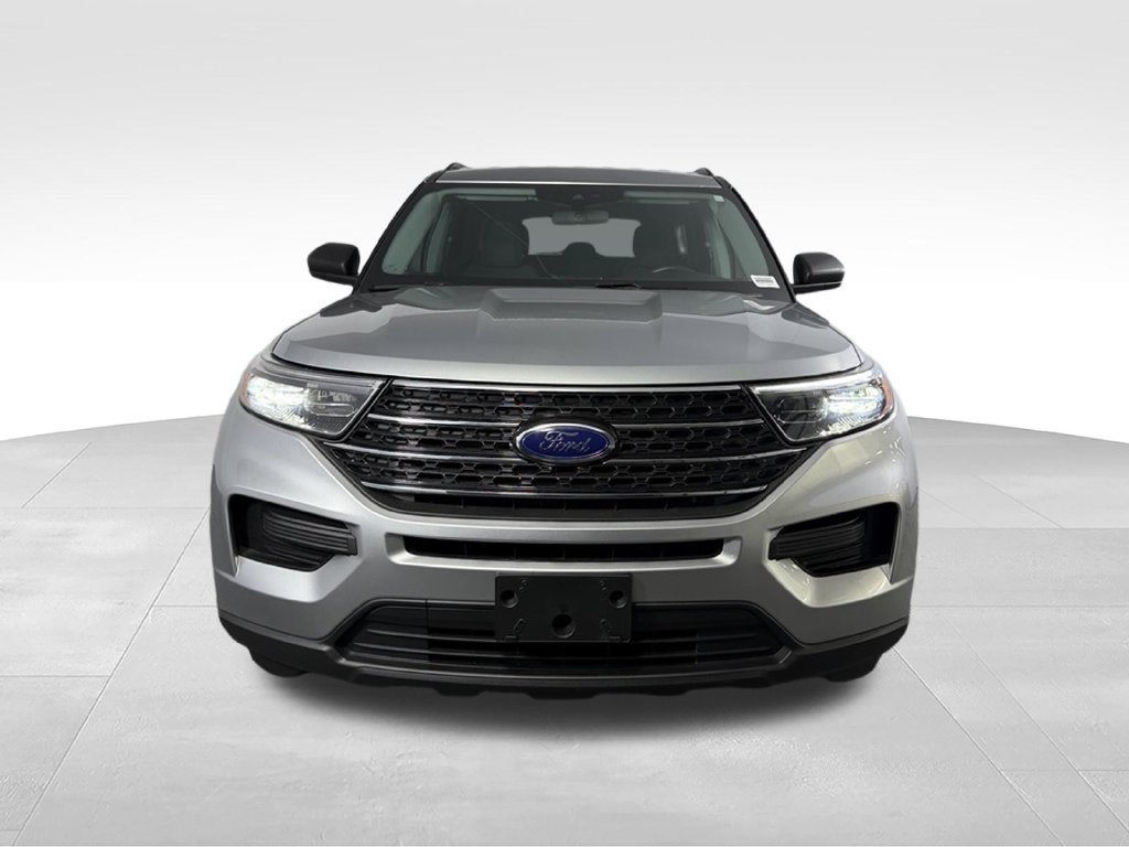 Used 2022 Ford Explorer XLT RWD image 3