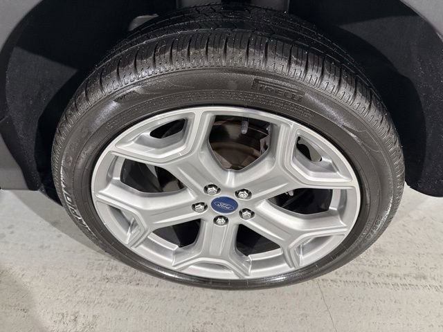 Used 2017 Ford Escape Titanium image 9