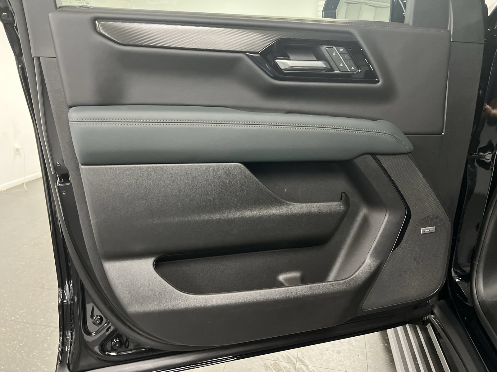 New 2026 GMC Yukon AT4 w/ AT4 Premium Package AWD/4WD image 44