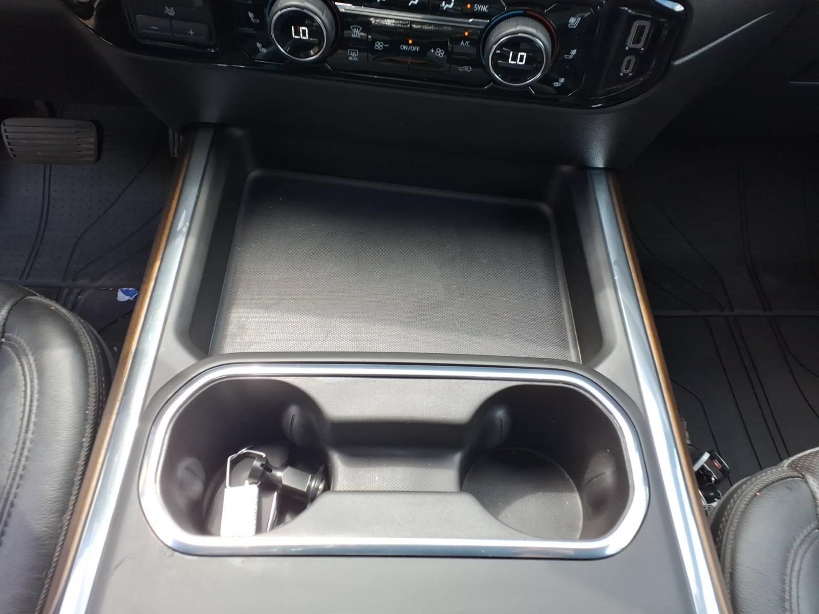 Used 2024 Chevrolet Silverado 3500 High Country w/ High Country Premium Package AWD/4WD image 28