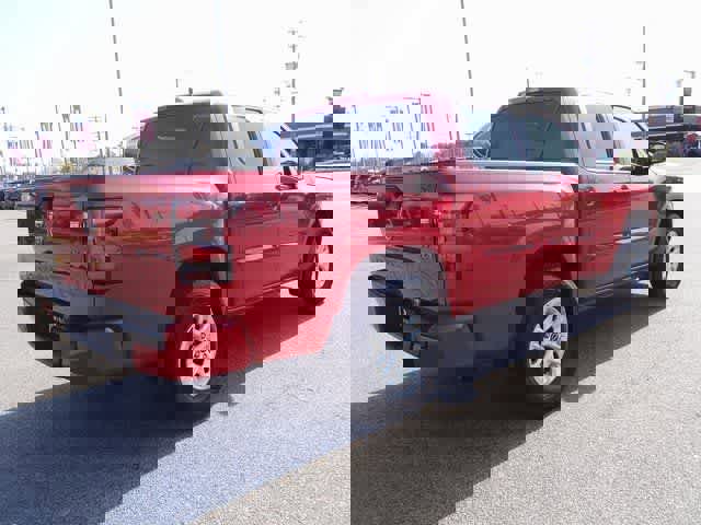 Used 2024 Nissan Frontier SV w/ Technology Package image 3