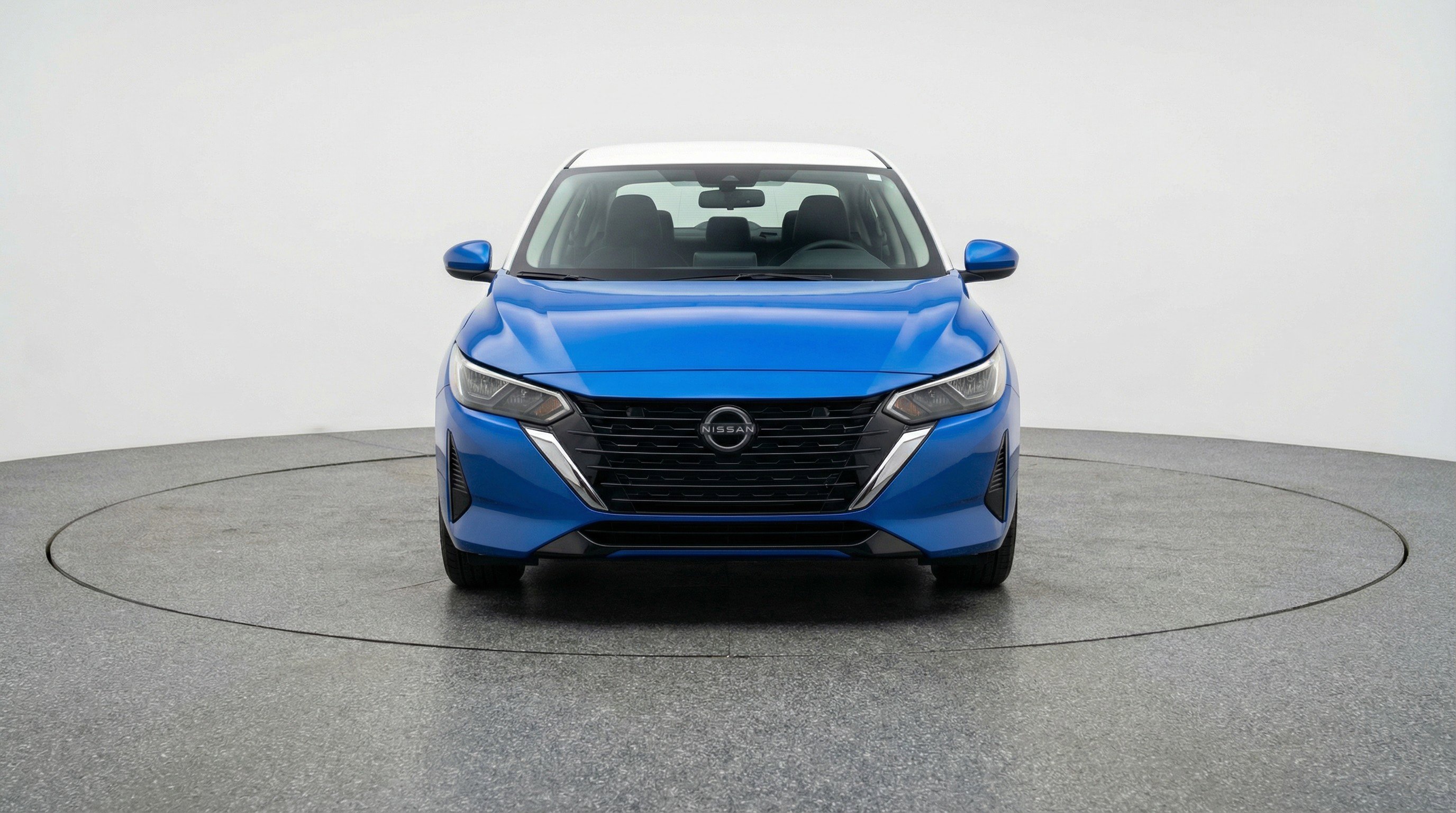 Used 2025 Nissan Sentra SV FWD image 2