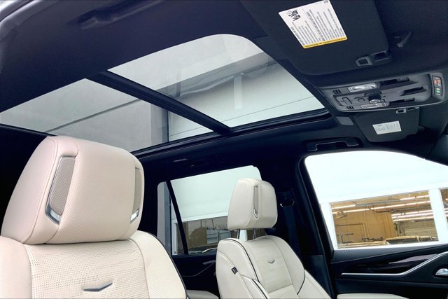 Used 2024 Cadillac Escalade Sport AWD/4WD image 22