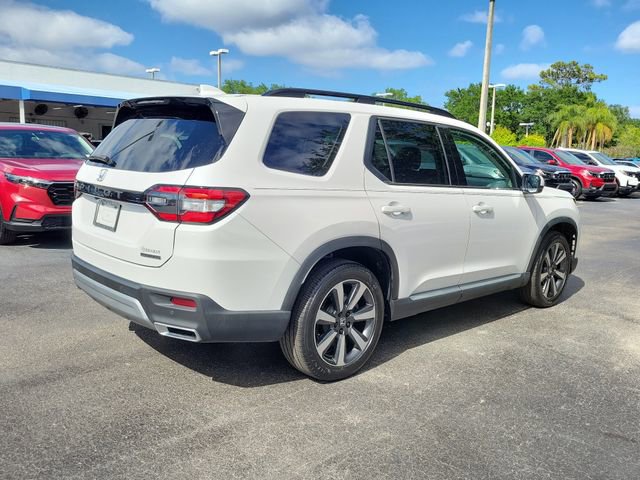 Certified 2024 Honda Pilot Touring image 6