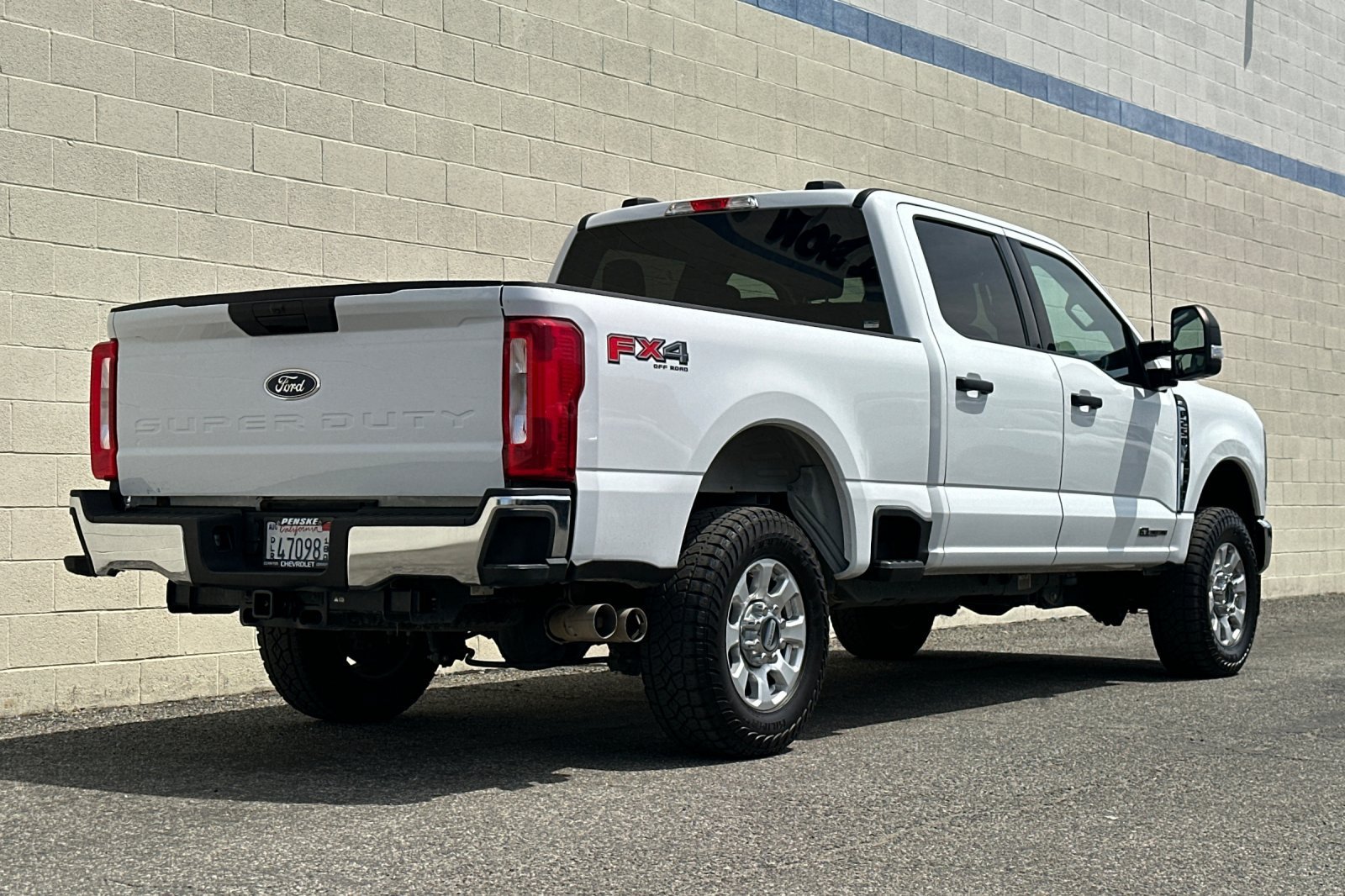 Used 2024 Ford F250 XLT w/ FX4 Off-Road Package AWD/4WD image 4