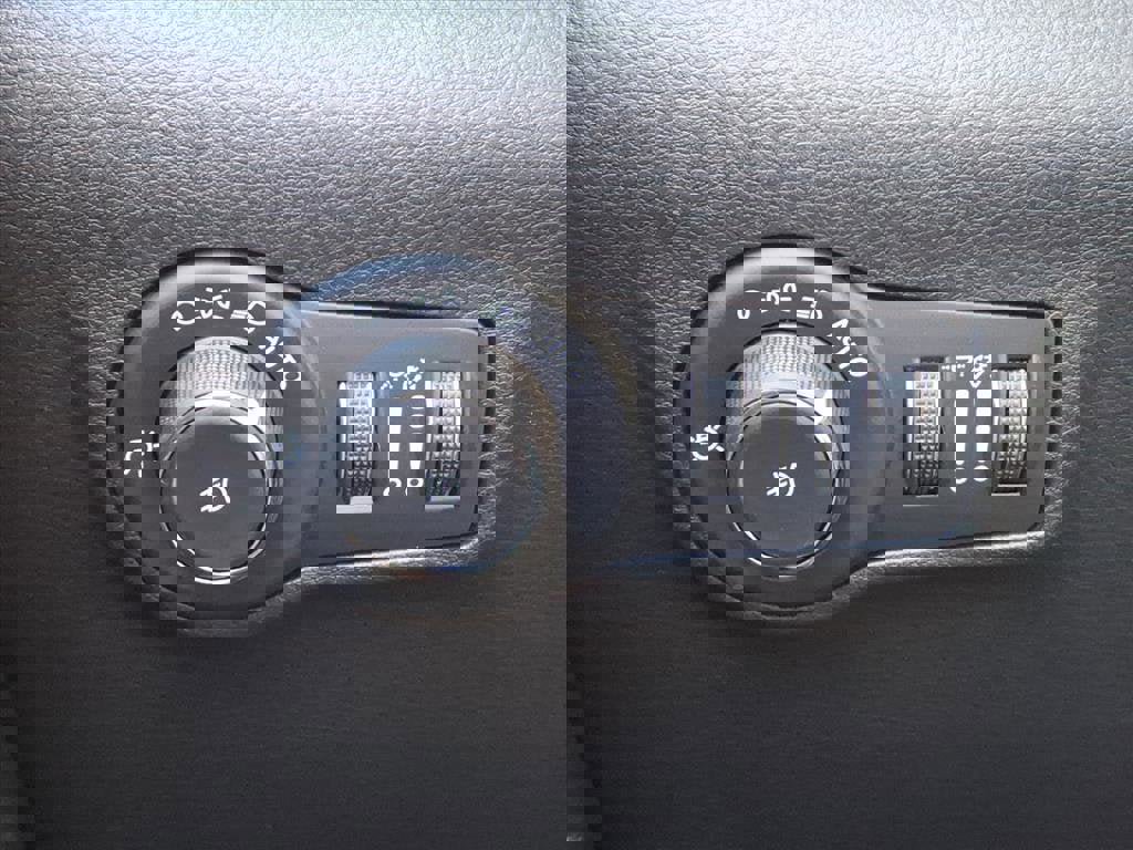 New 2026 Jeep Compass Limited image 14