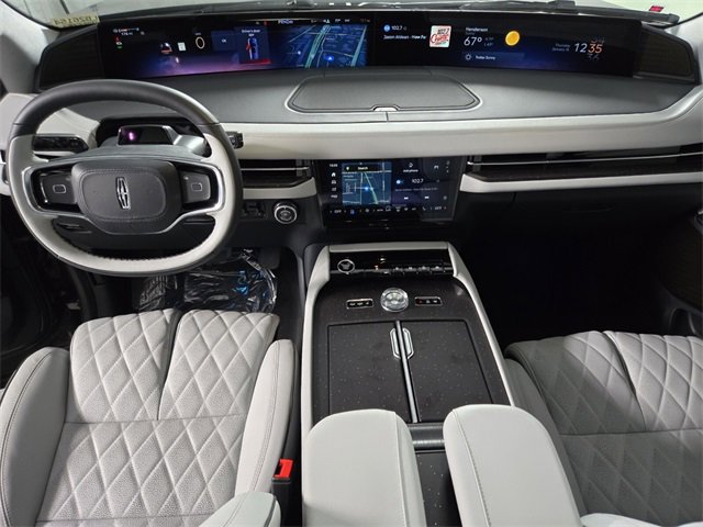 New 2026 Lincoln Navigator L Black Label image 16