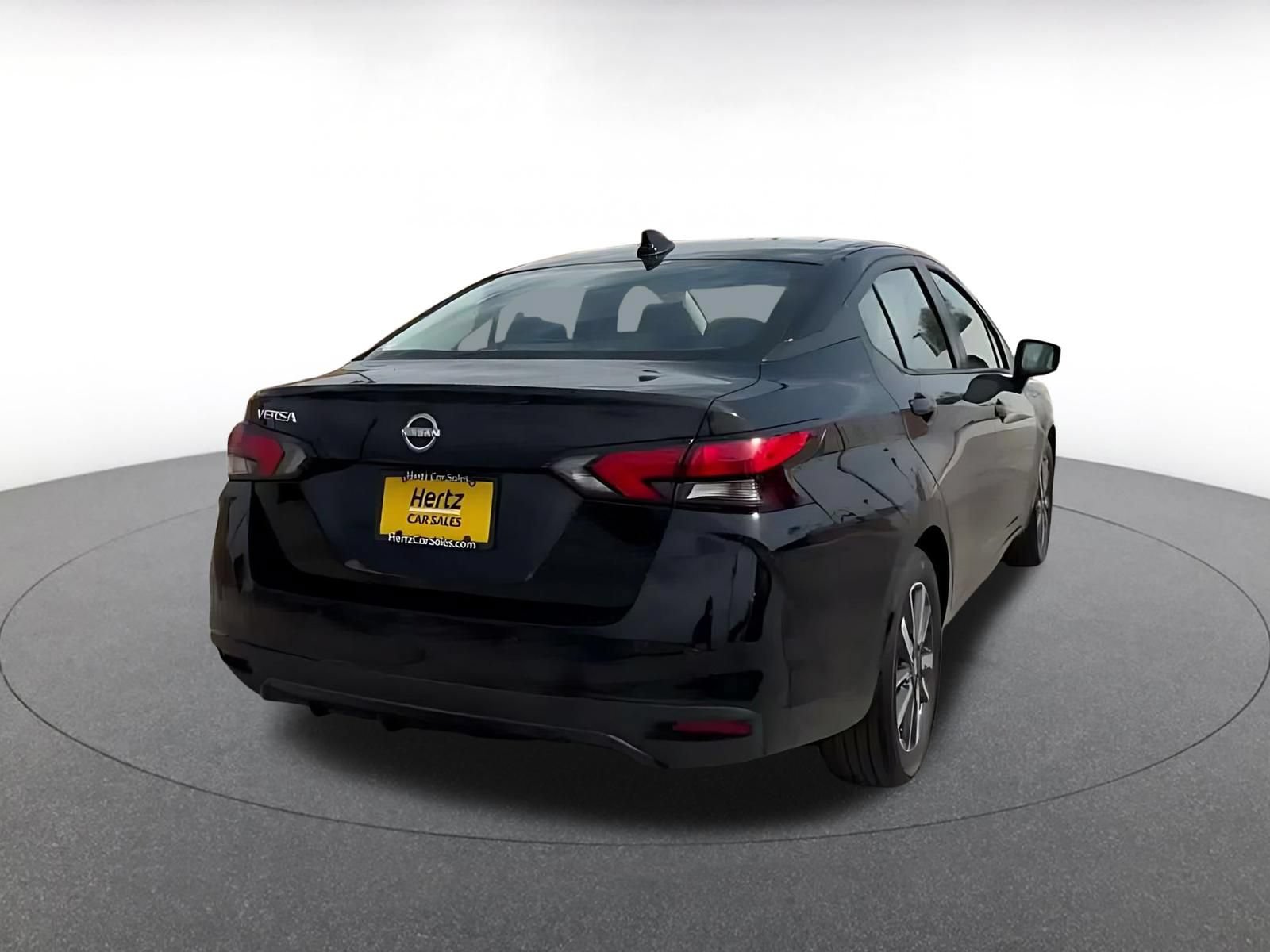 Used 2025 Nissan Versa SV FWD image 11