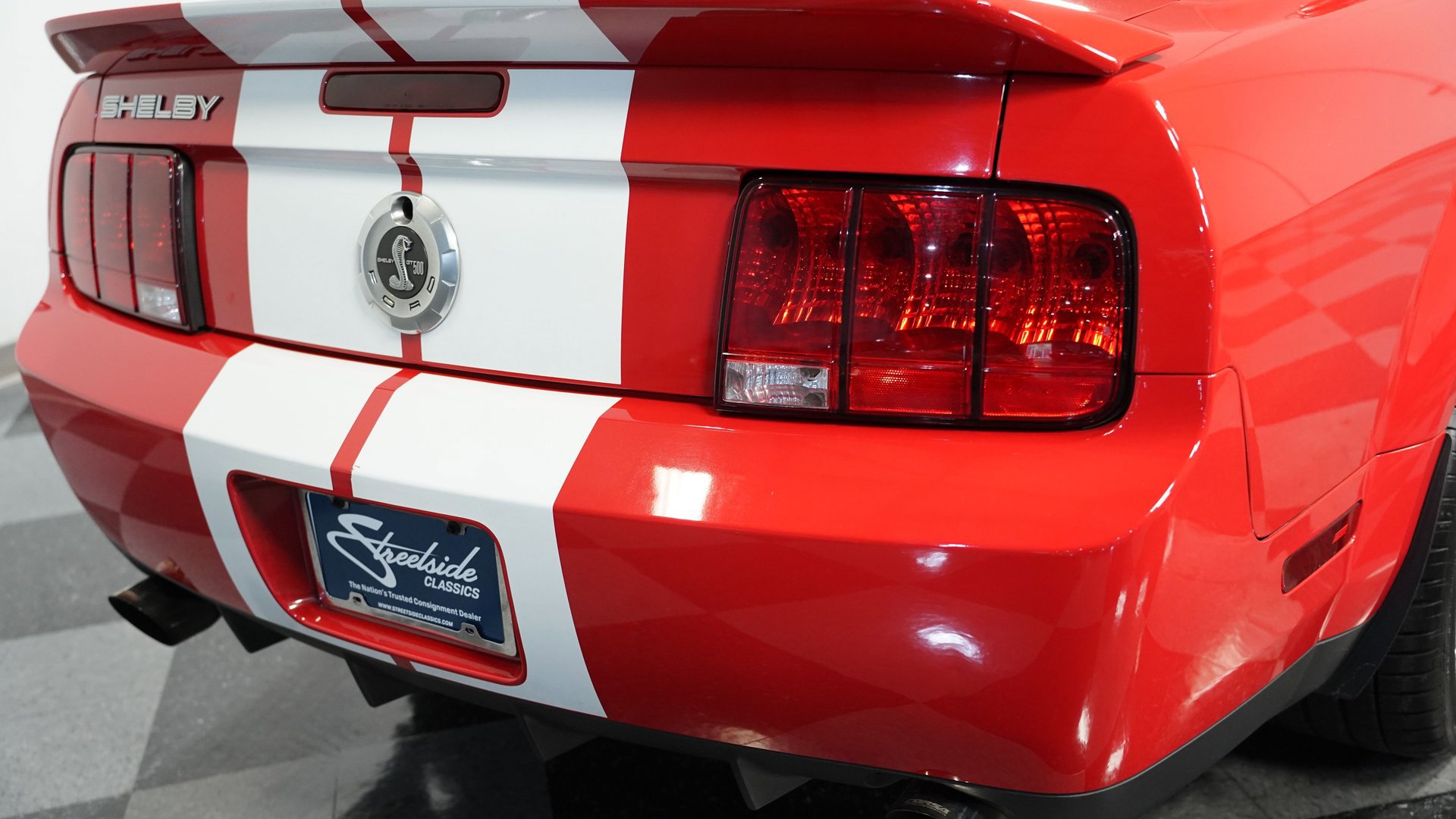 Used 2009 Ford Mustang Shelby GT500 RWD image 21