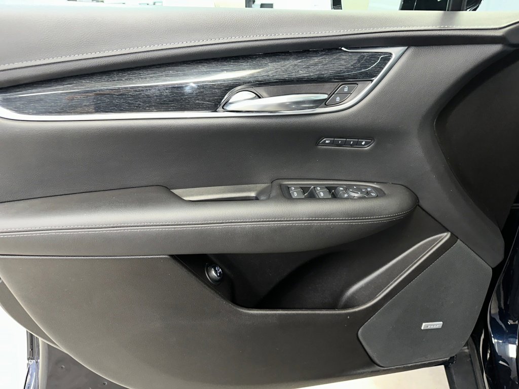 Certified 2022 Cadillac XT5 Premium Luxury w/ Technology Package image 10