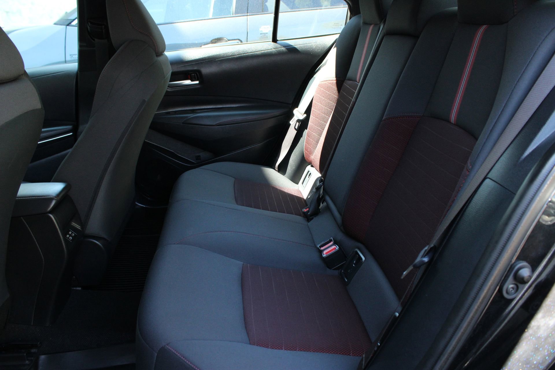 Used 2024 Toyota Corolla SE FWD image 17