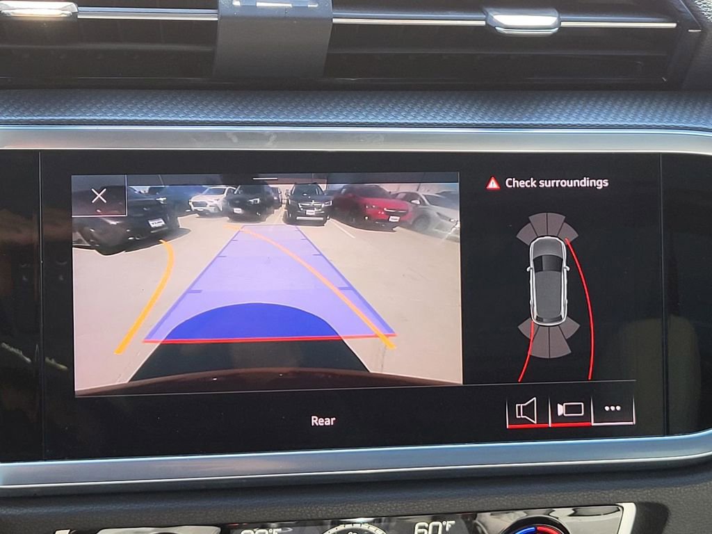 Used 2020 Audi Q3 2.0T Premium Plus w/ Premium Plus Package image 27